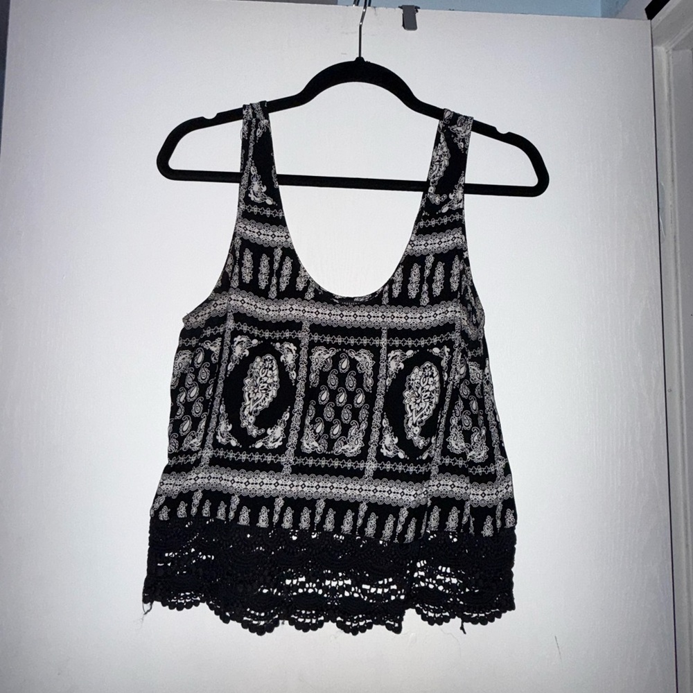 Forever 21 Black and White Lace Hem Tank Top